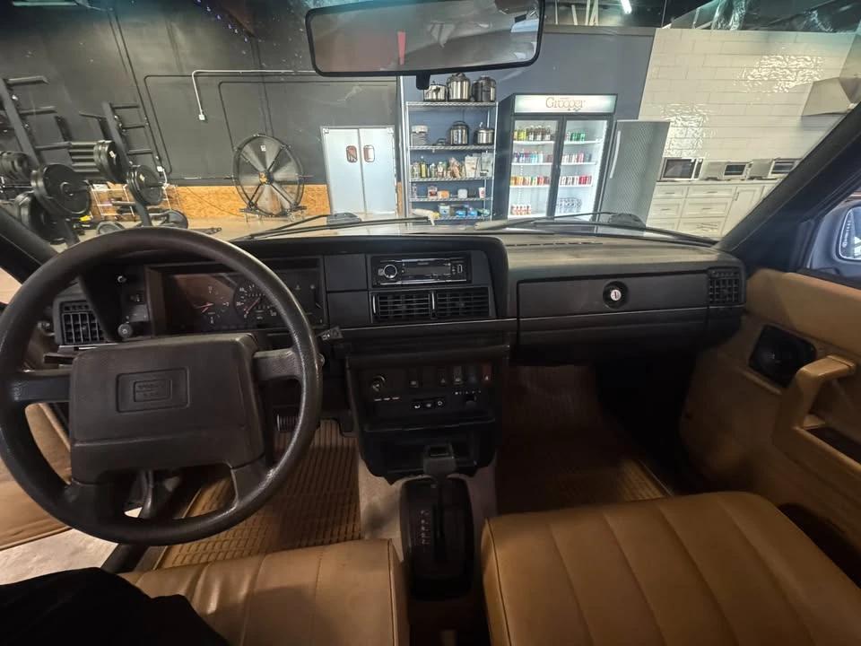 1993 Volvo 245 - Image 8 of 19