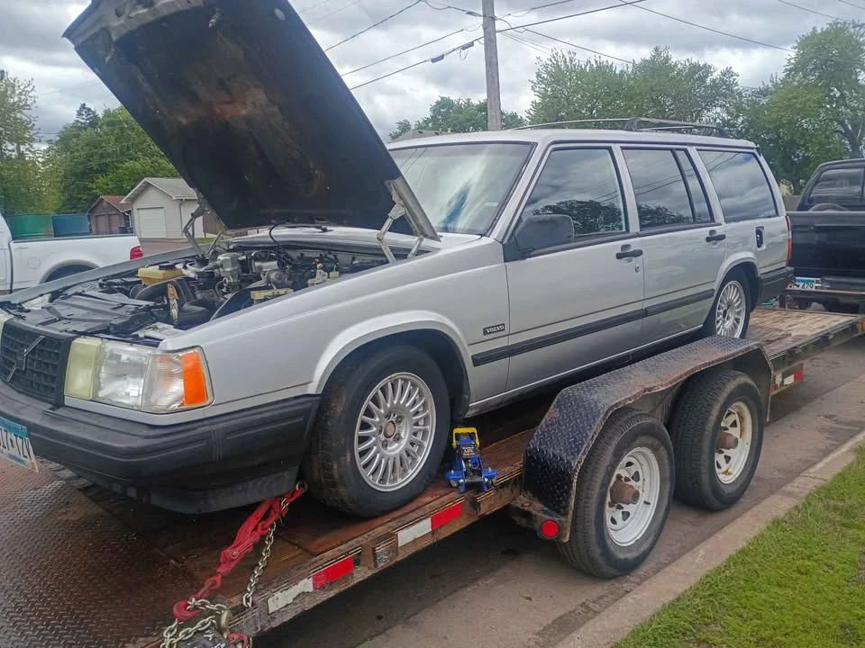1993 Volvo 940 - Image 2 of 3