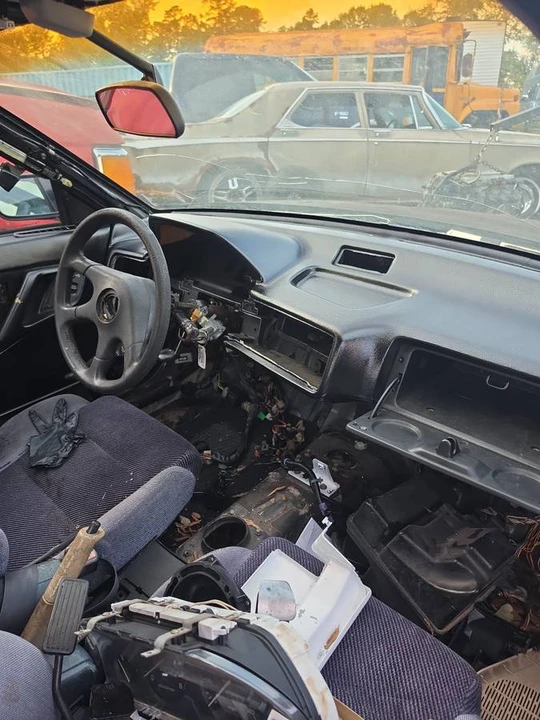 1993 Acura Integra 2nd Gen - Image 3 of 4