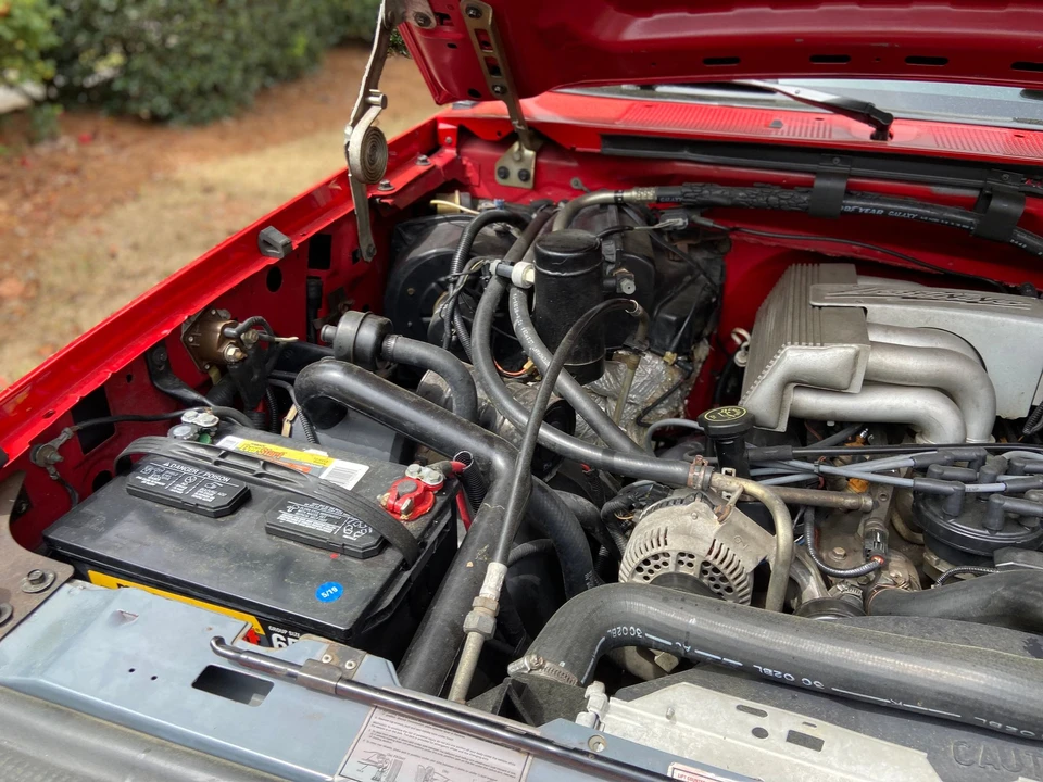1993 Ford F-150 SVT Lightning 9th Gen - Image 13 of 15