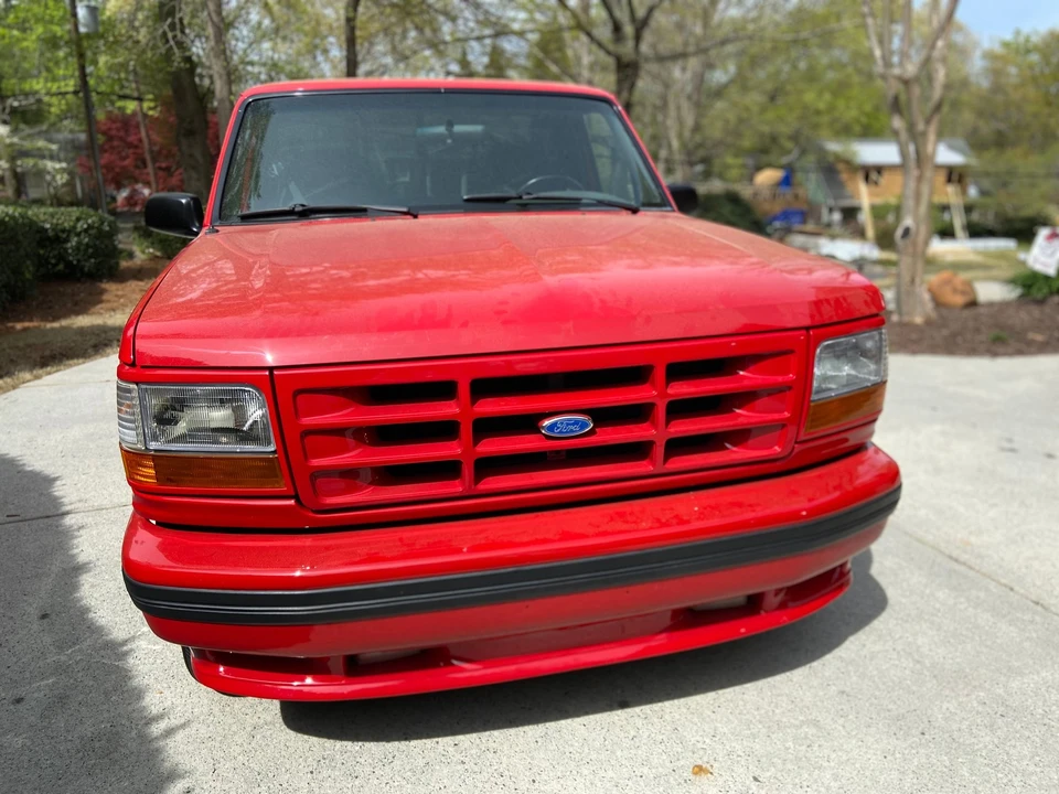 1993 Ford F-150 SVT Lightning 9th Gen - Image 2 of 15