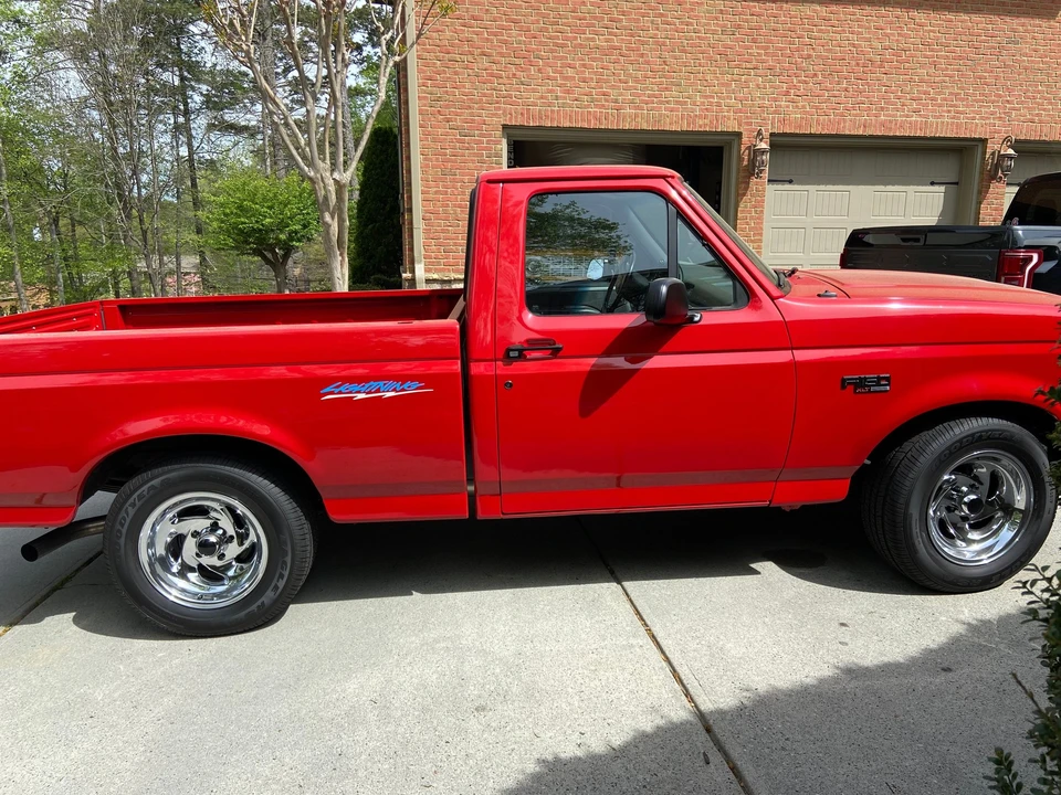 1993 Ford F-150 SVT Lightning 9th Gen - Image 3 of 15