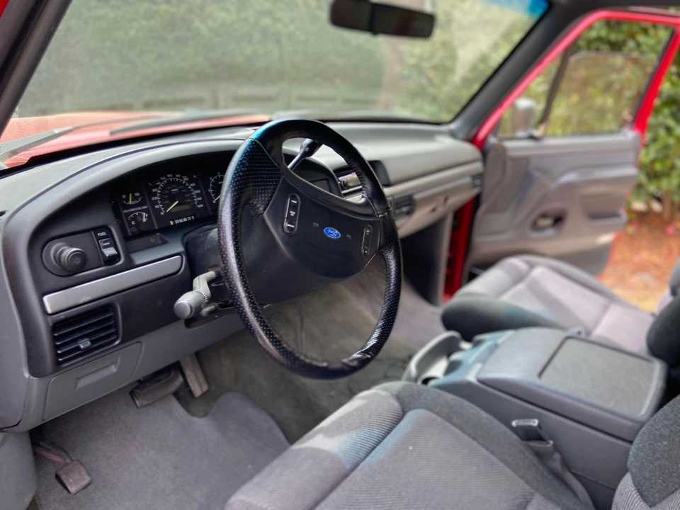 1993 Ford F-150 SVT Lightning 9th Gen - Image 7 of 15