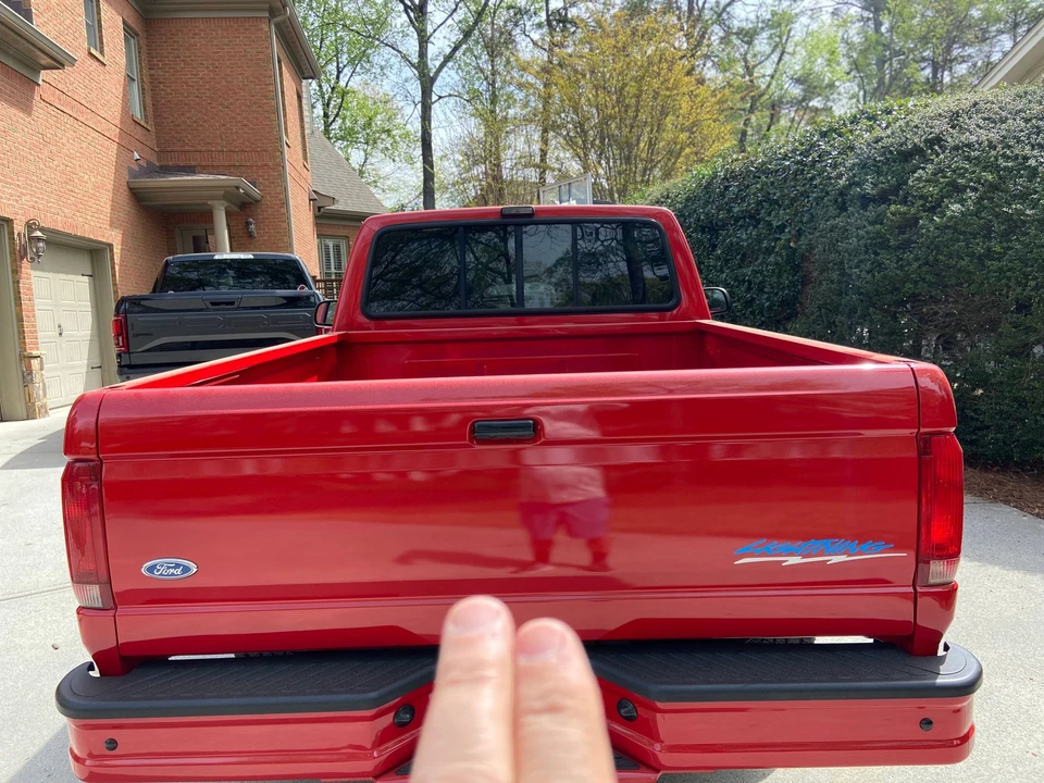 1993 Ford F-150 SVT Lightning 9th Gen - Image 6 of 15