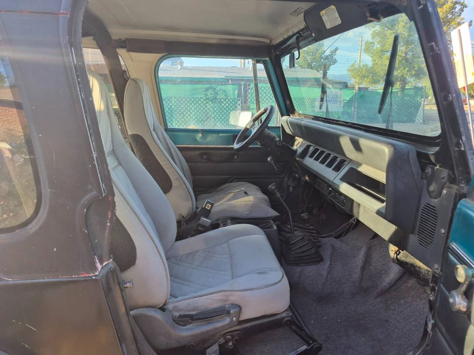 1993 Jeep YJ Wrangler - Image 8 of 11