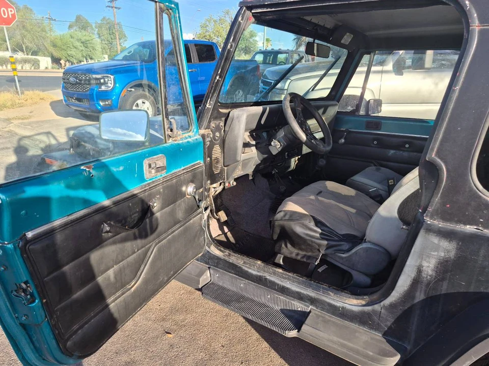 1993 Jeep YJ Wrangler - Image 4 of 11