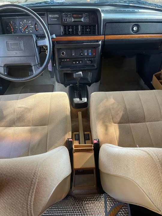 1993 Volvo 245 - Image 22 of 23