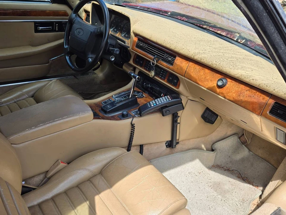 1993 Jaguar XJS Convertible - Image 16 of 24
