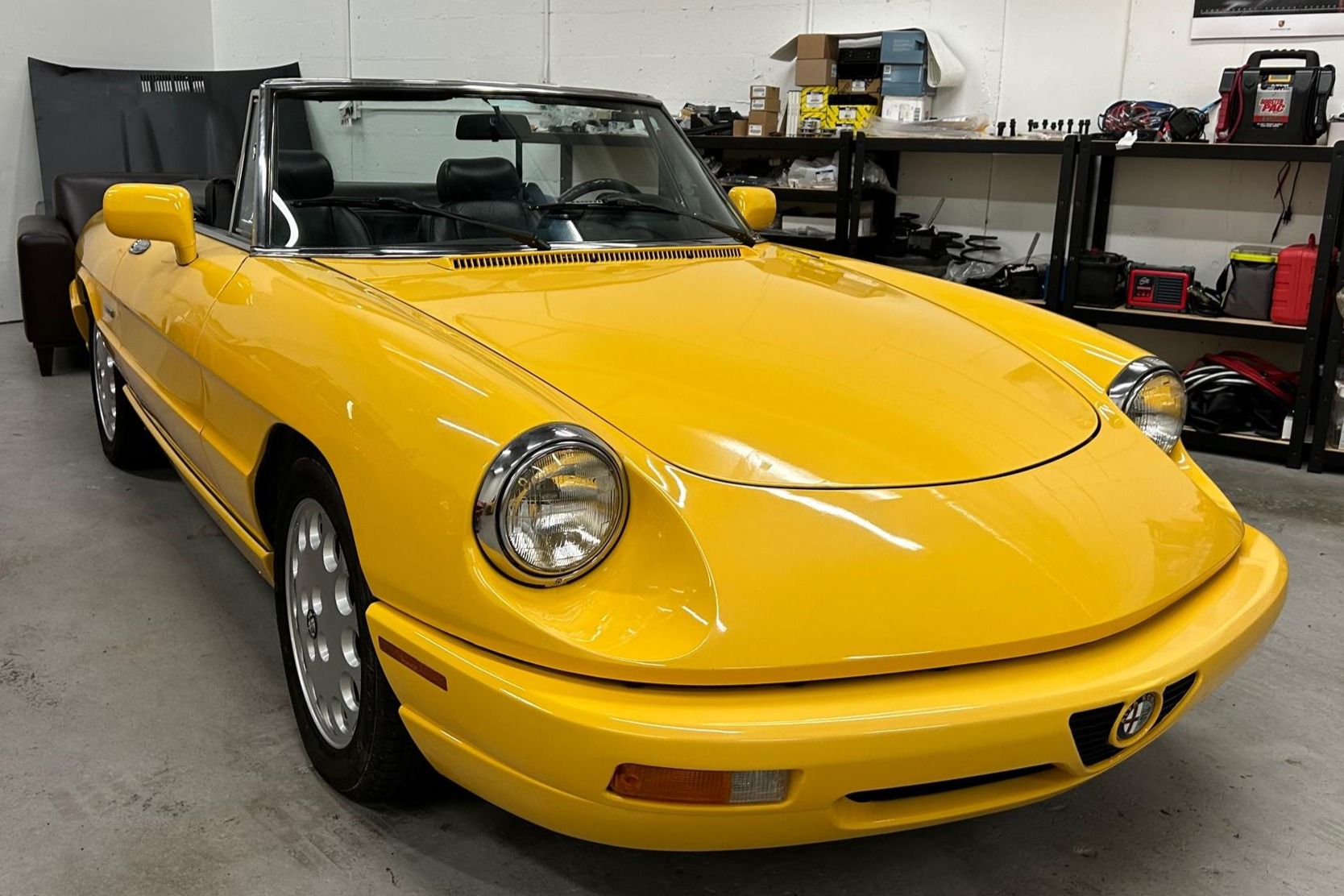 1993 Alfa Romeo Spider Veloce 5-Speed