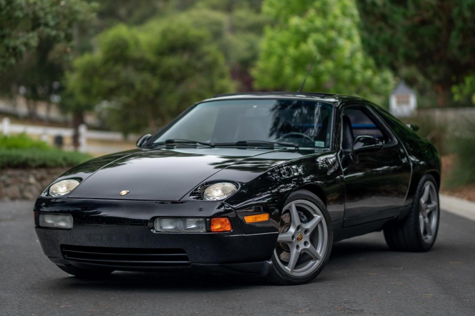 1993 Porsche 928 GTS 5.9L 5-Speed
