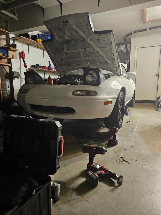 1994 Mazda NA MX-5 Miata - Image 2 of 3