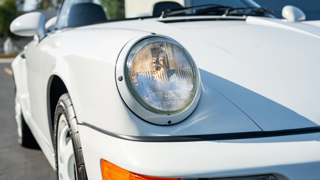 1994 Porsche 964 Speedster - Image 23 of 31