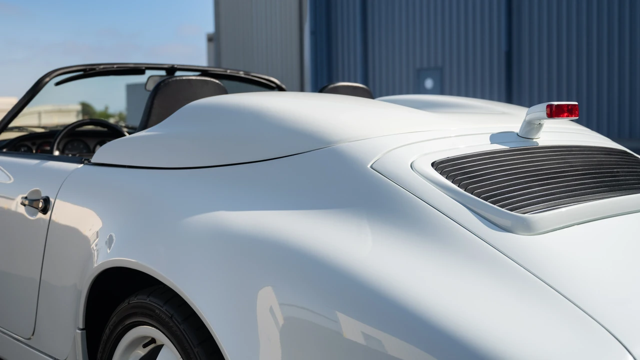 1994 Porsche 964 Speedster - Image 21 of 31