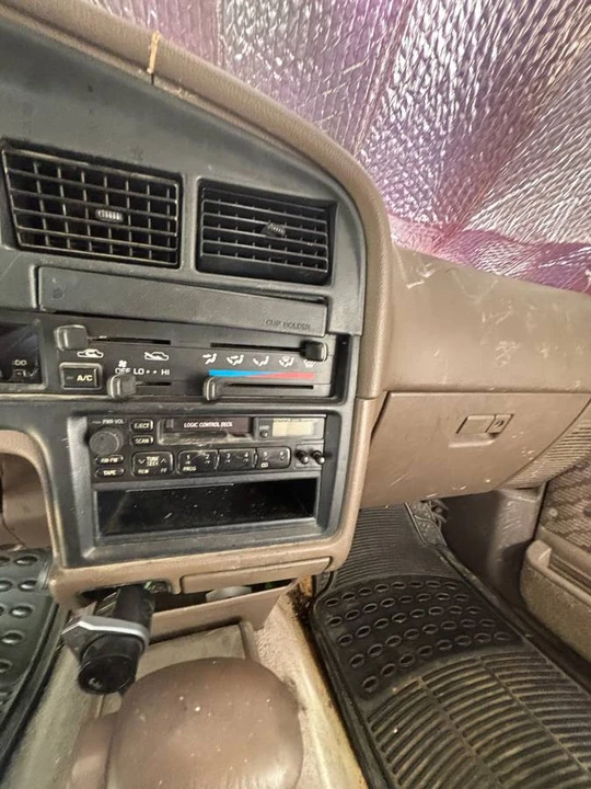 1994 Toyota 4Runner 2nd Gen - Image 7 of 9