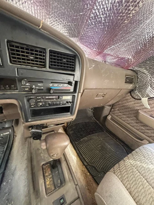 1994 Toyota 4Runner 2nd Gen - Image 6 of 9