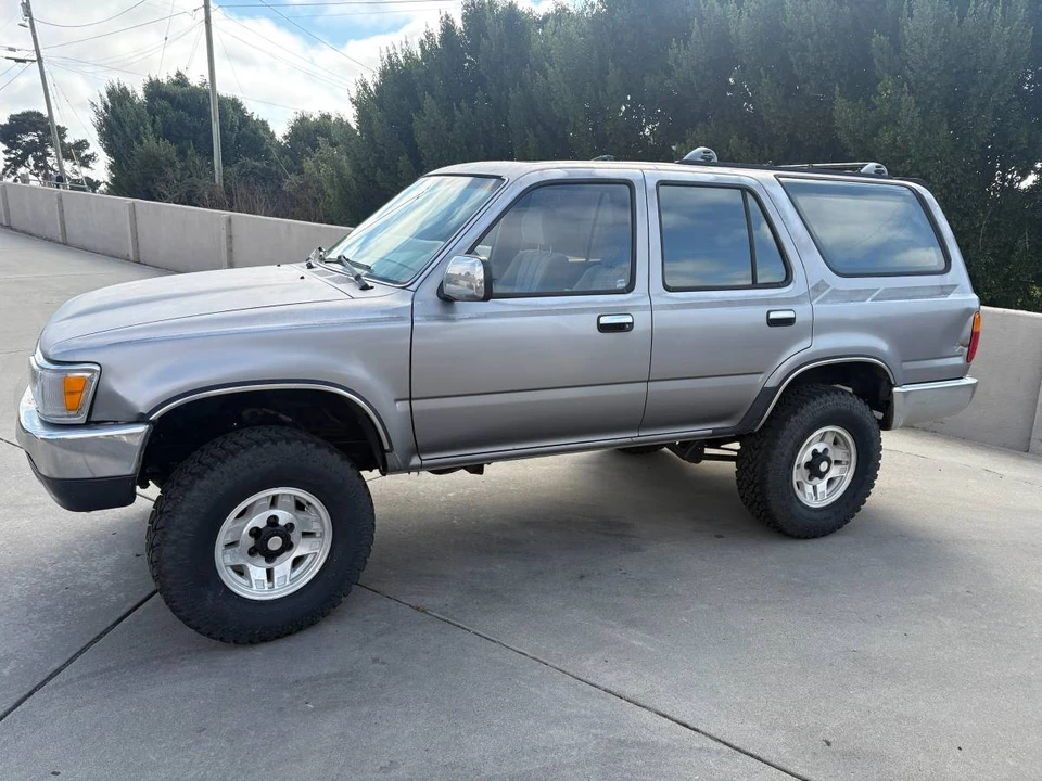 1994 Toyota 4Runner 2nd Gen - Image 2 of 7