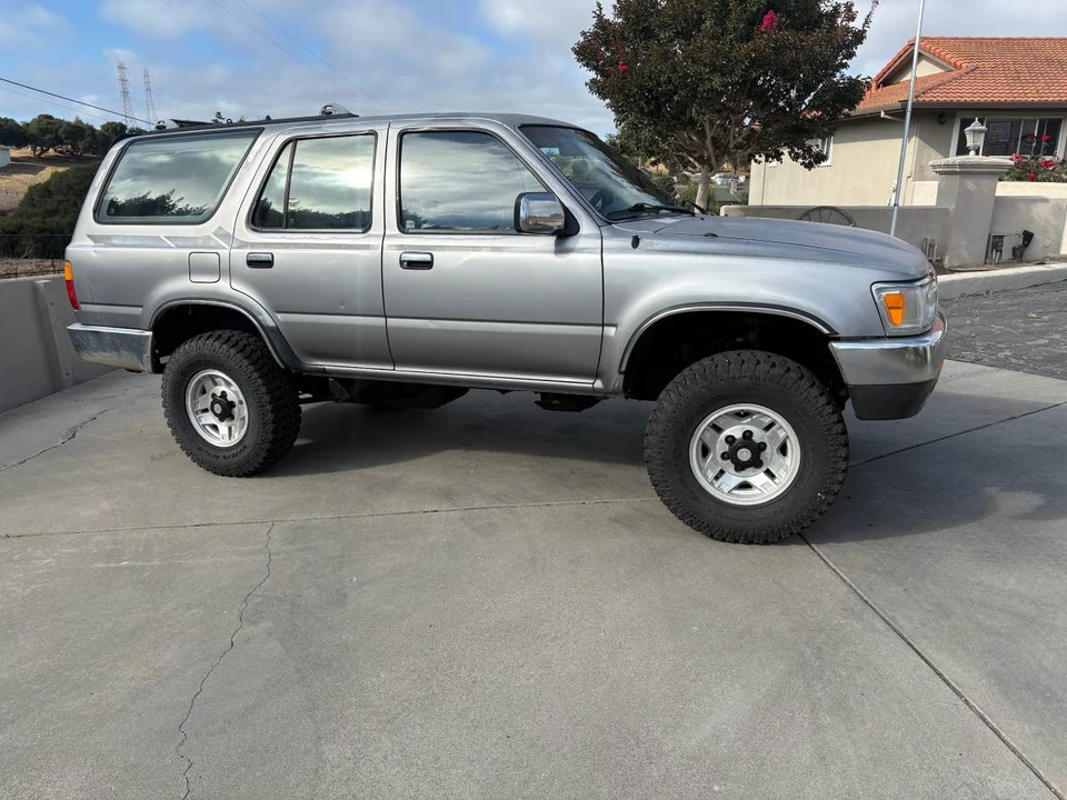 1994 Toyota 4Runner 2nd Gen - Image 5 of 7