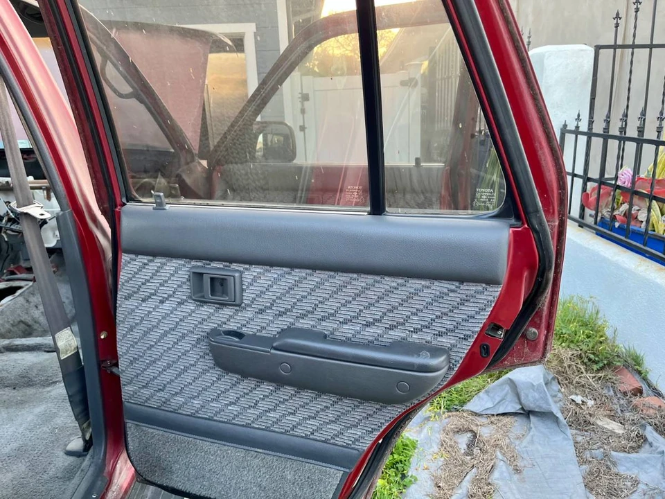 1994 Toyota 4Runner 2nd Gen - Image 13 of 23