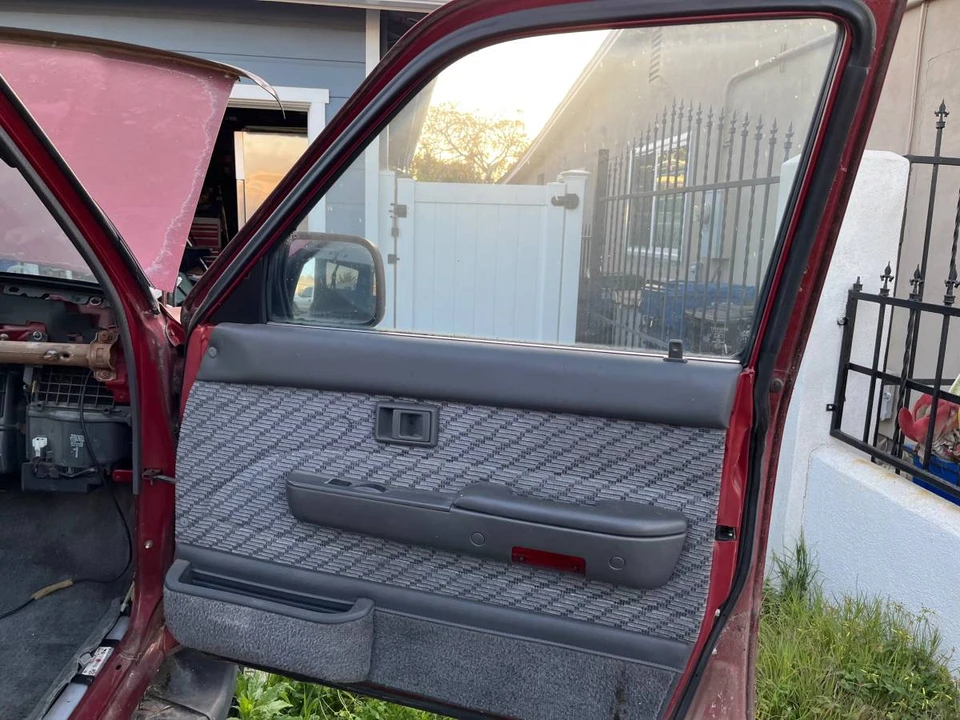 1994 Toyota 4Runner 2nd Gen - Image 12 of 23