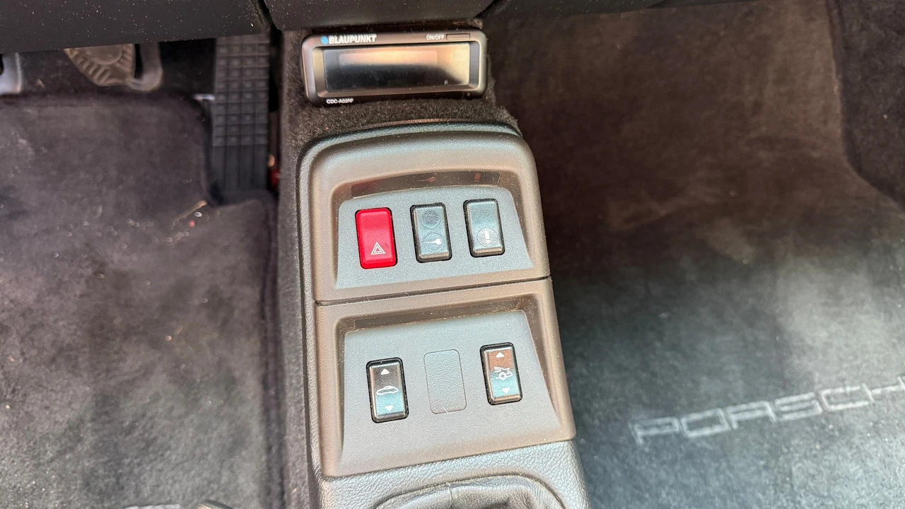 1995 Porsche 993 Carrera - Image 16 of 22