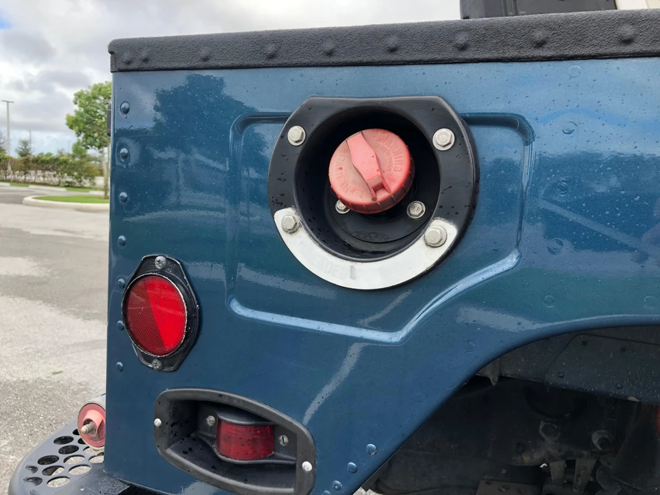 1994 AM General Hummer - Image 27 of 30