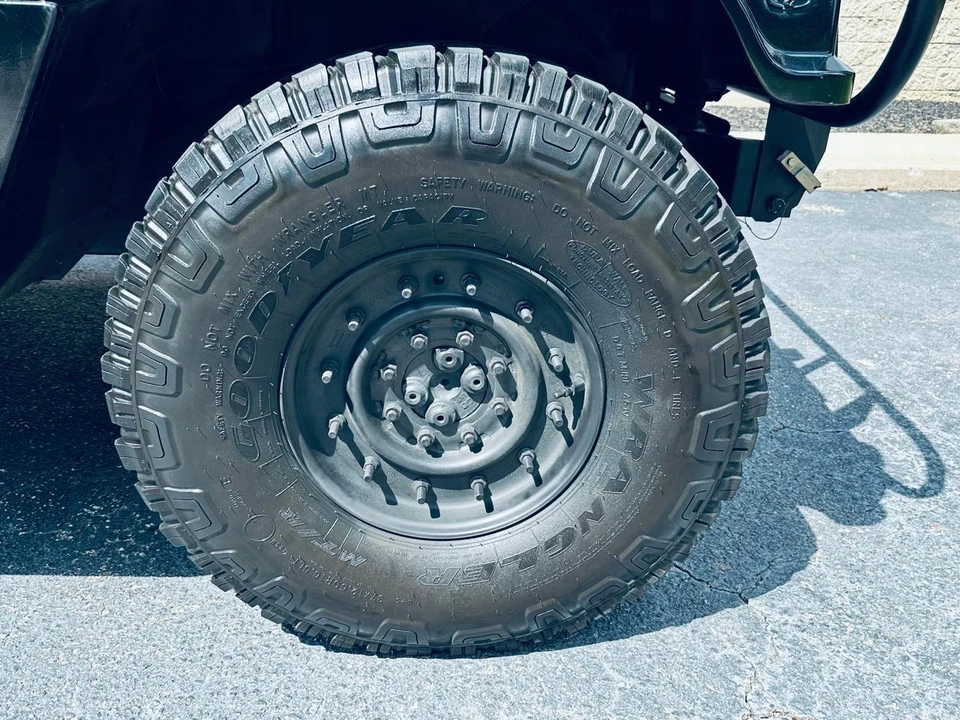 1994 AM General Hummer - Image 11 of 31