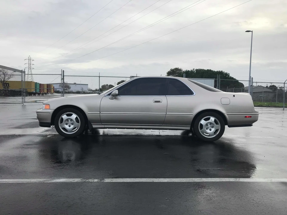 1994 Acura Legend 2nd Gen - Image 5 of 31