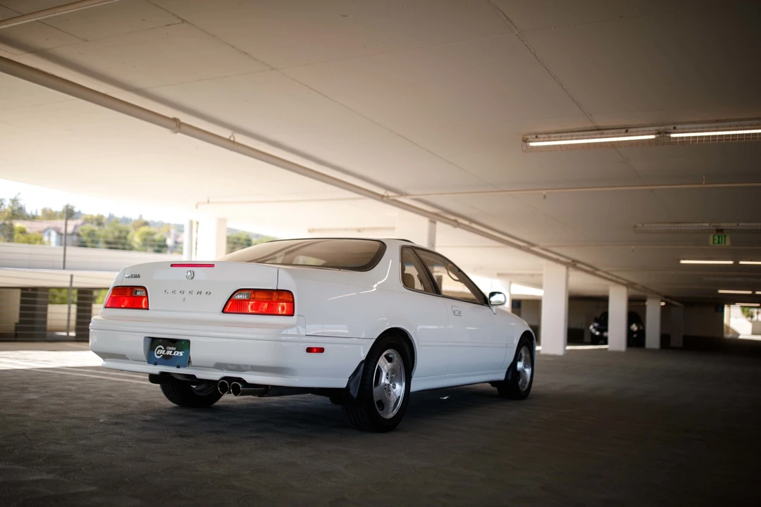 1994 Acura Legend 2nd Gen - Image 21 of 31