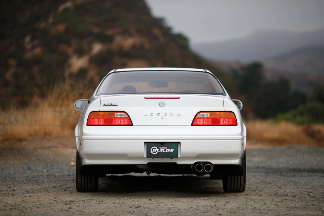 1994 Acura Legend 2nd Gen - Image 16 of 31