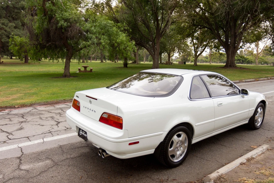 1994 Acura Legend 2nd Gen - Image 23 of 31