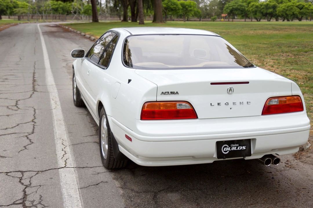 1994 Acura Legend 2nd Gen - Image 14 of 31