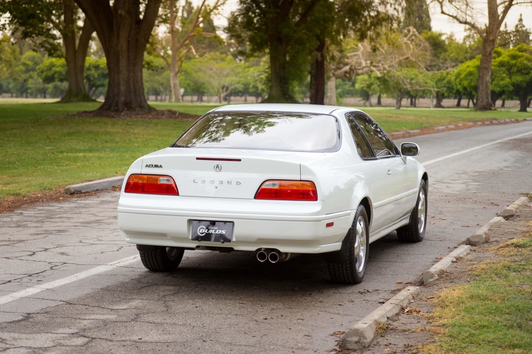 1994 Acura Legend 2nd Gen - Image 17 of 31
