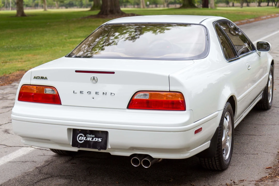 1994 Acura Legend 2nd Gen - Image 19 of 31