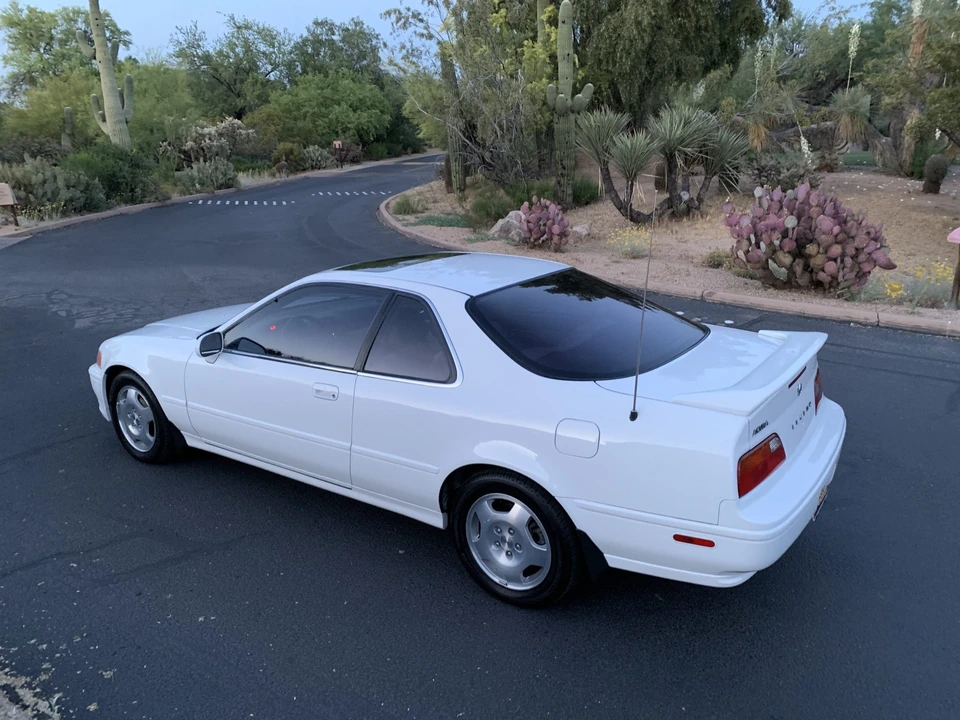 1994 Acura Legend 2nd Gen - Image 17 of 31