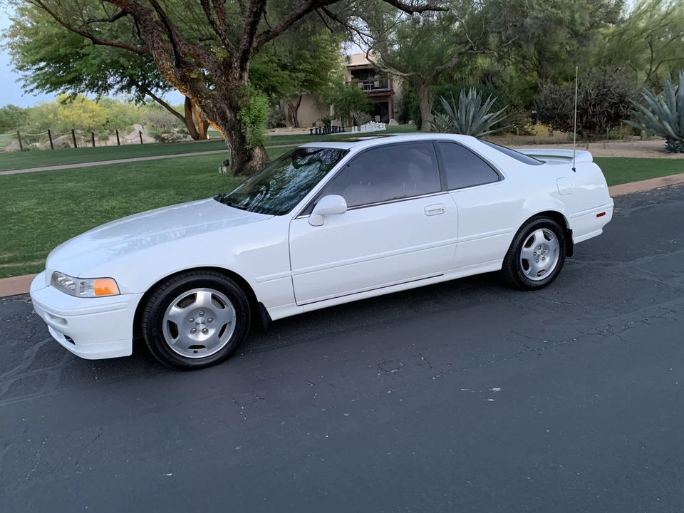 1994 Acura Legend 2nd Gen - Image 13 of 31