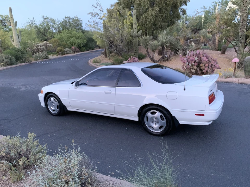 1994 Acura Legend 2nd Gen - Image 16 of 31