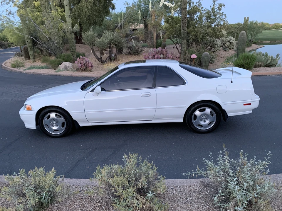 1994 Acura Legend 2nd Gen - Image 14 of 31