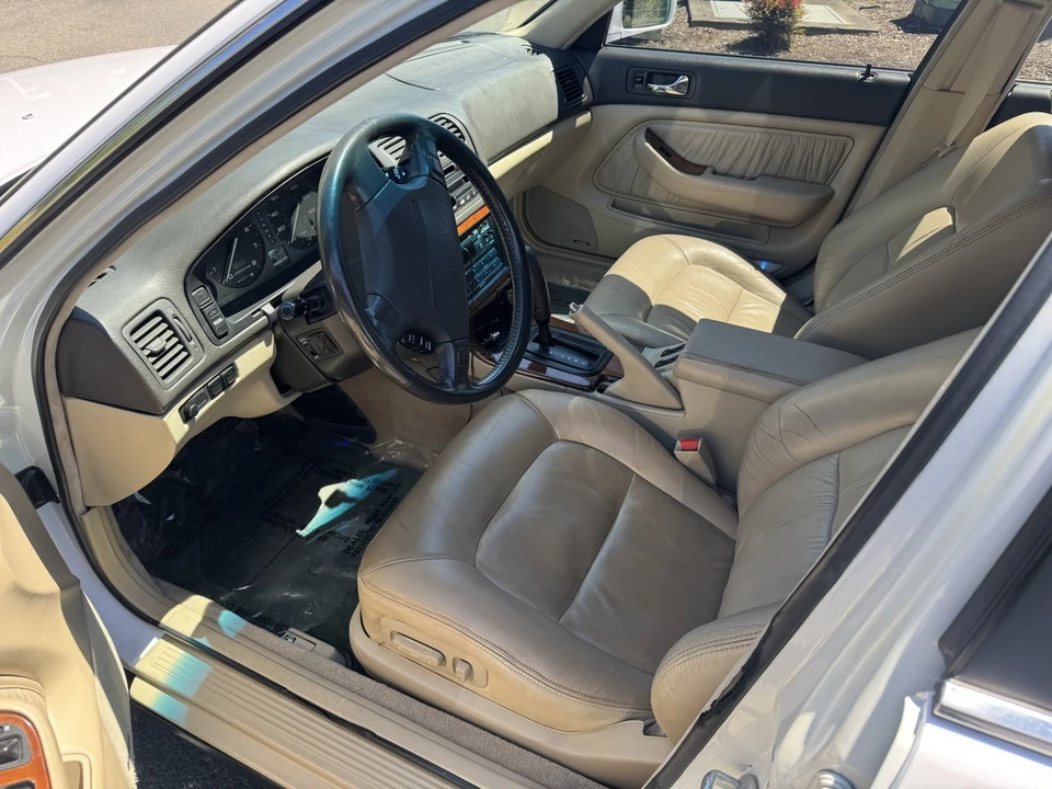 1994 Acura Legend 2nd Gen - Image 5 of 31