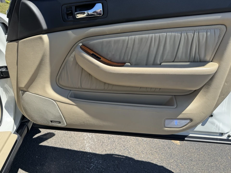 1994 Acura Legend 2nd Gen - Image 15 of 31