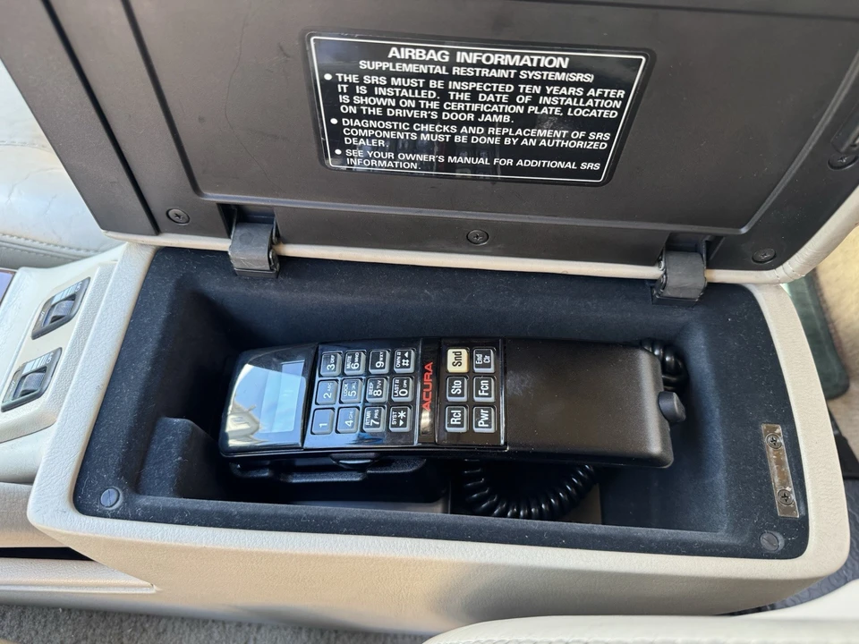 1994 Acura Legend 2nd Gen - Image 14 of 31