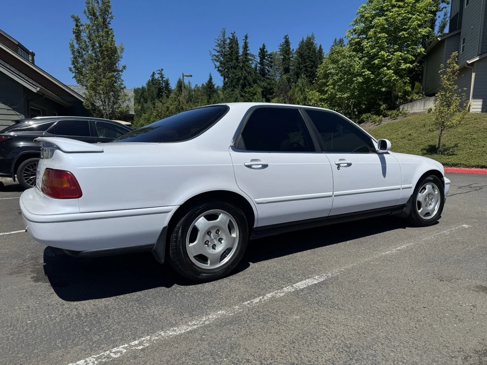 1994 Acura Legend 2nd Gen - Image 4 of 31