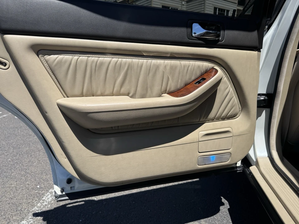 1994 Acura Legend 2nd Gen - Image 24 of 31