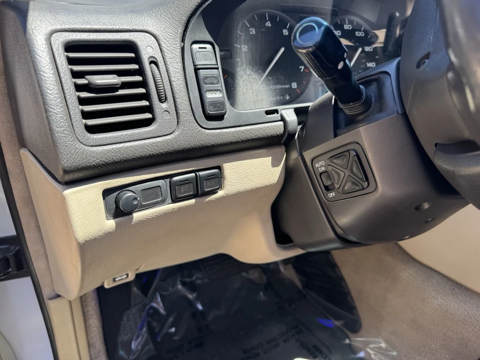 1994 Acura Legend 2nd Gen - Image 6 of 31