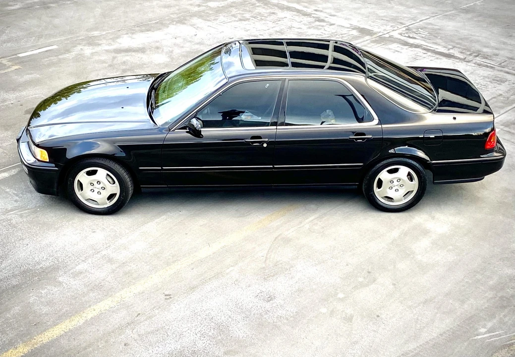 1994 Acura Legend 2nd Gen - Image 10 of 31
