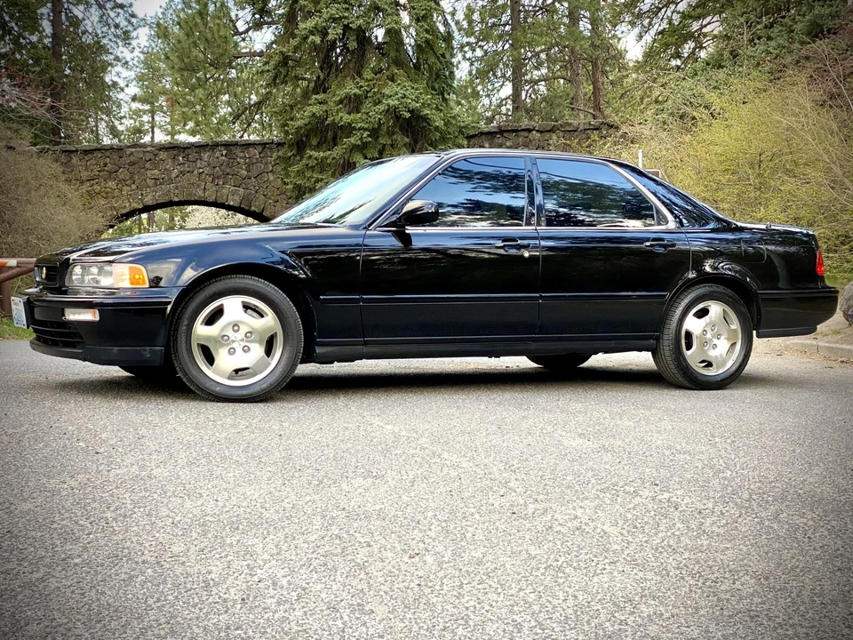 1994 Acura Legend 2nd Gen - Image 30 of 31