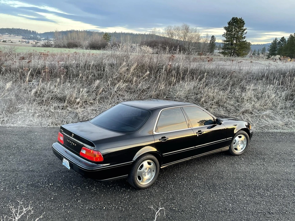 1994 Acura Legend 2nd Gen - Image 14 of 31