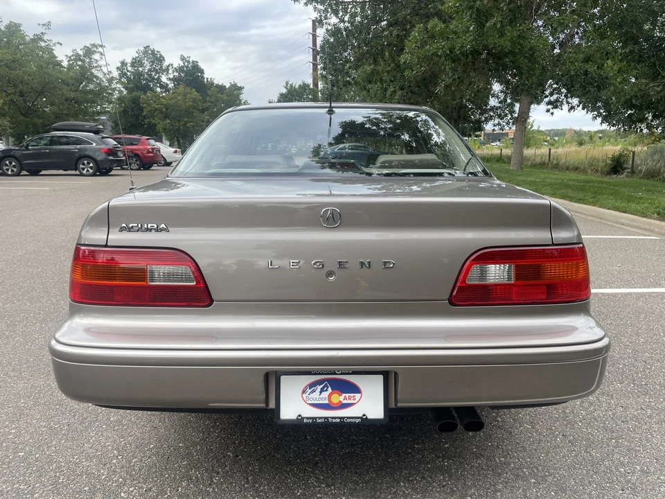 1994 Acura Legend 2nd Gen - Image 10 of 31