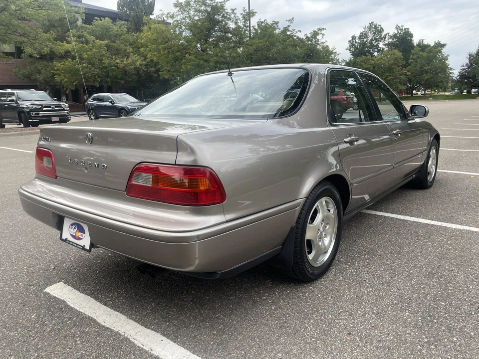 1994 Acura Legend 2nd Gen - Image 8 of 31