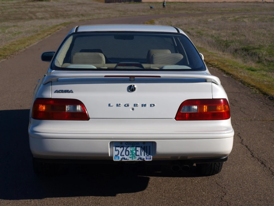 1994 Acura Legend 2nd Gen - Image 14 of 31