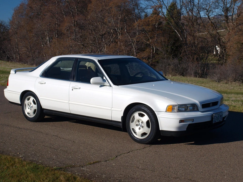 1994 Acura Legend 2nd Gen - Image 18 of 31